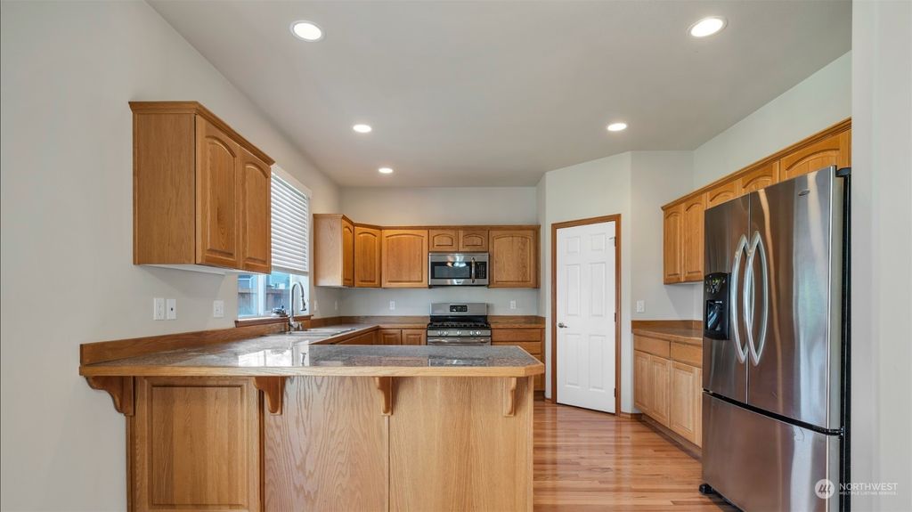 listing image 9361631789961609529