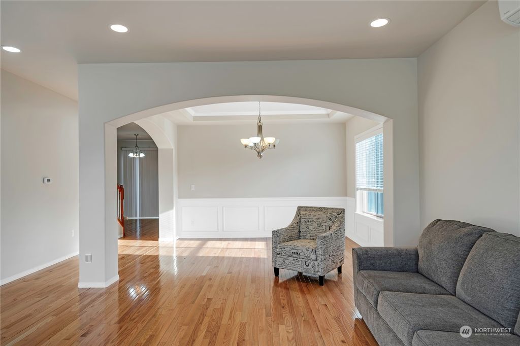 listing image 9366238173023327847