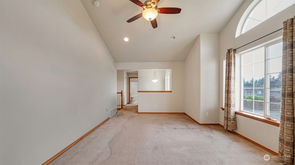 listing image 9364727772911867655