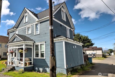 Photo of 109 N Washington Street, Aberdeen, WA 98520 (MLS # 2554348)