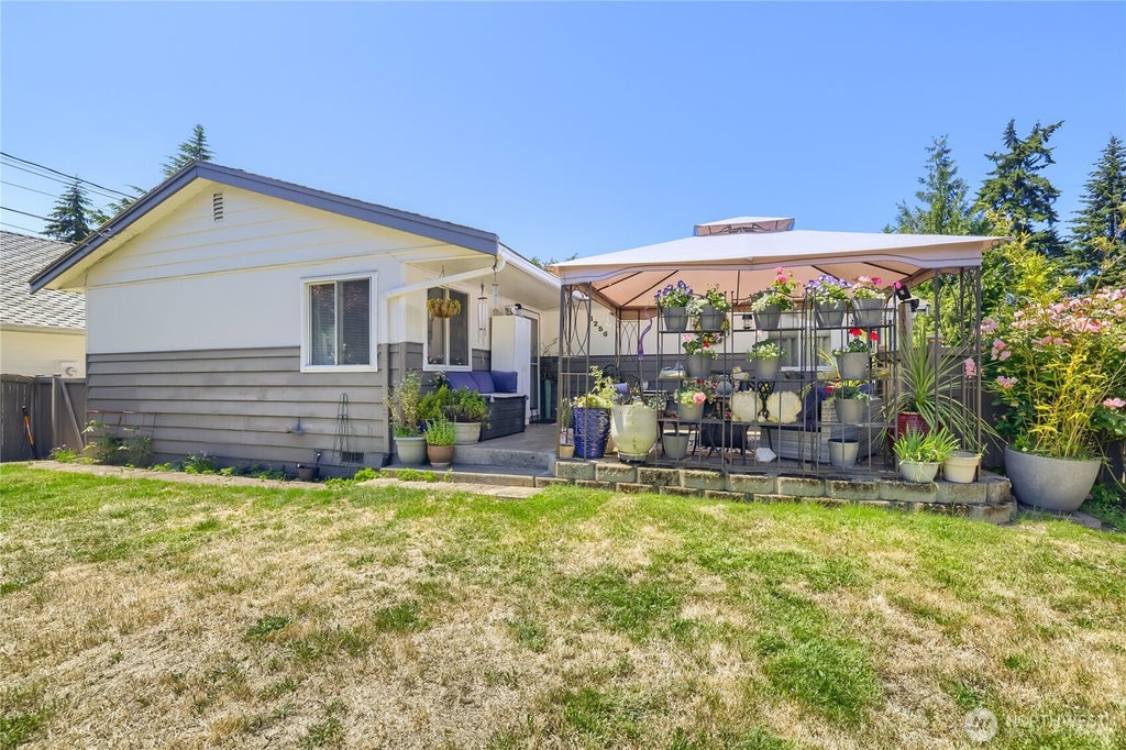 Photo of 1254 8th Avenue S, Edmonds, WA 98020 (MLS # 2536626)