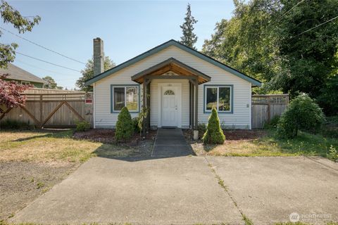 Photo of 121 W Marion Street, Aberdeen, WA 98520 (MLS # 2555186)