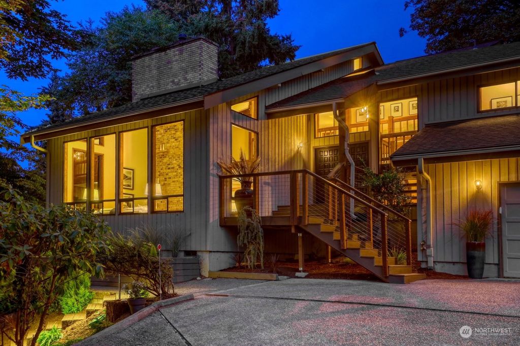 Photo of 16006 Inglewood Road NE, Kenmore, WA 98028 (MLS # 2025806)