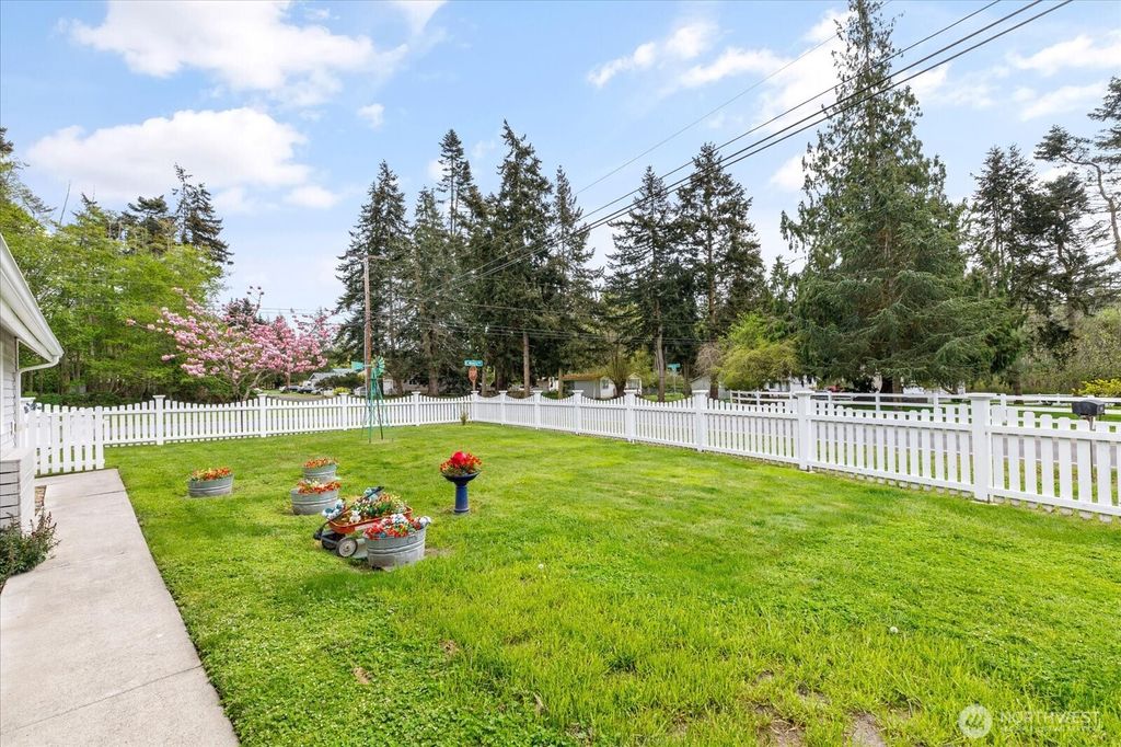 Photo of 1284 Nimitz Drive, Coupeville, WA 98239 (MLS # 2512087)