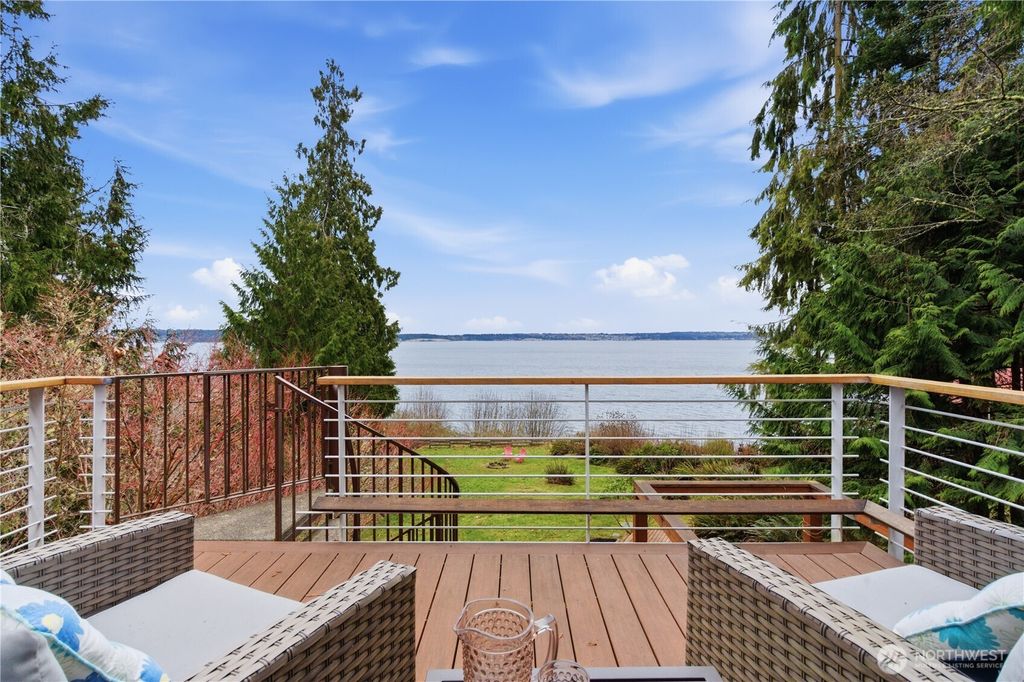 Photo of 610 Tala Shore Drive, Port Ludlow, WA 98365 (MLS # 2476811)