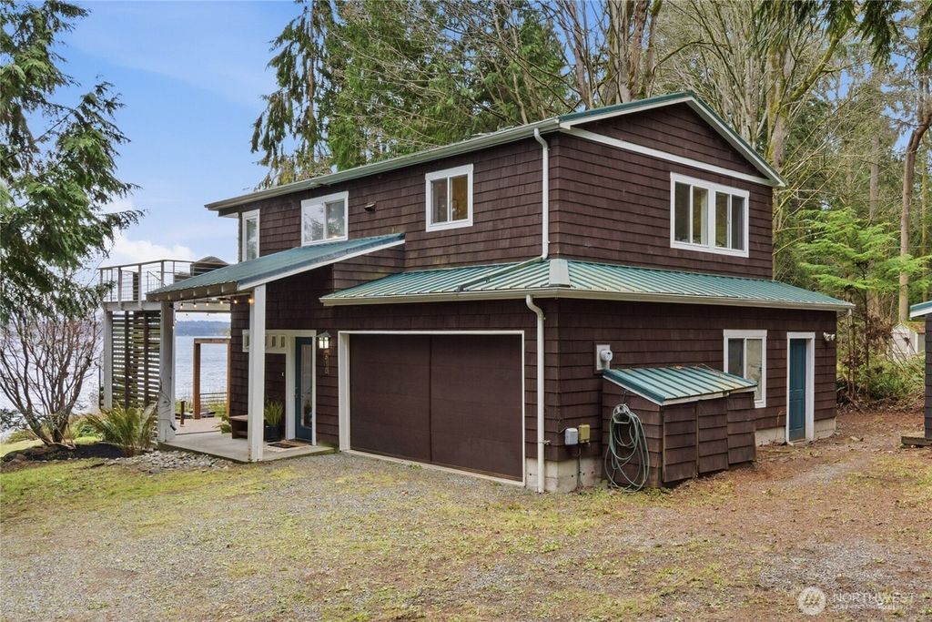 Photo of 610 Tala Shore Drive, Port Ludlow, WA 98365 (MLS # 2476811)
