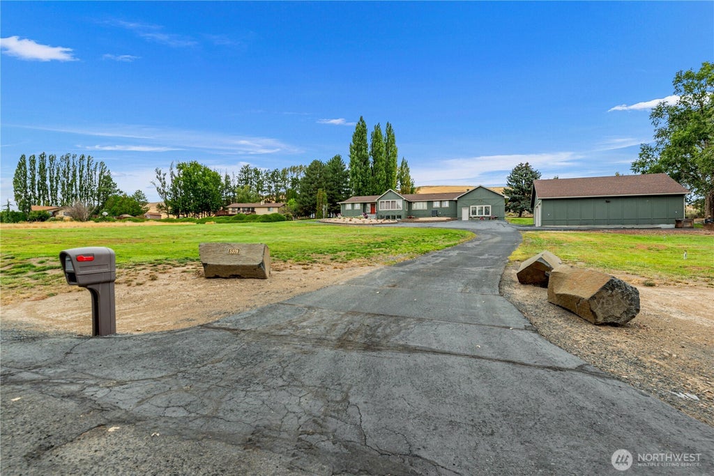 Photo of 5378 Painted Hills RD, Ephrata, WA 98823 (MLS # 2580442)