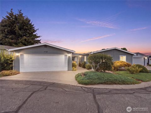 Photo of 1718 Clark Drive #16, Wenatchee, WA 98801 (MLS # 2548292)