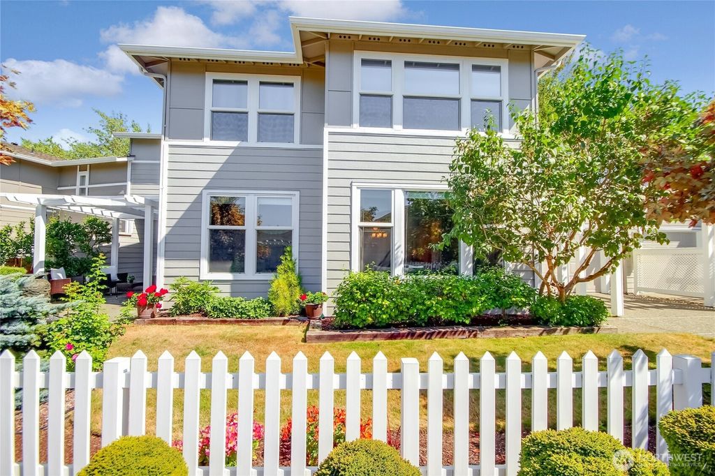 Photo of 22475 SE 38th Terrace #1418, Issaquah, WA 98029 (MLS # 2423067)
