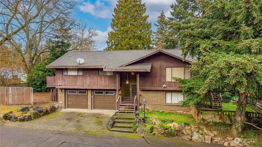 Photo of 3510 NE 90th Street, Seattle, WA 98115 (MLS # 2038087)