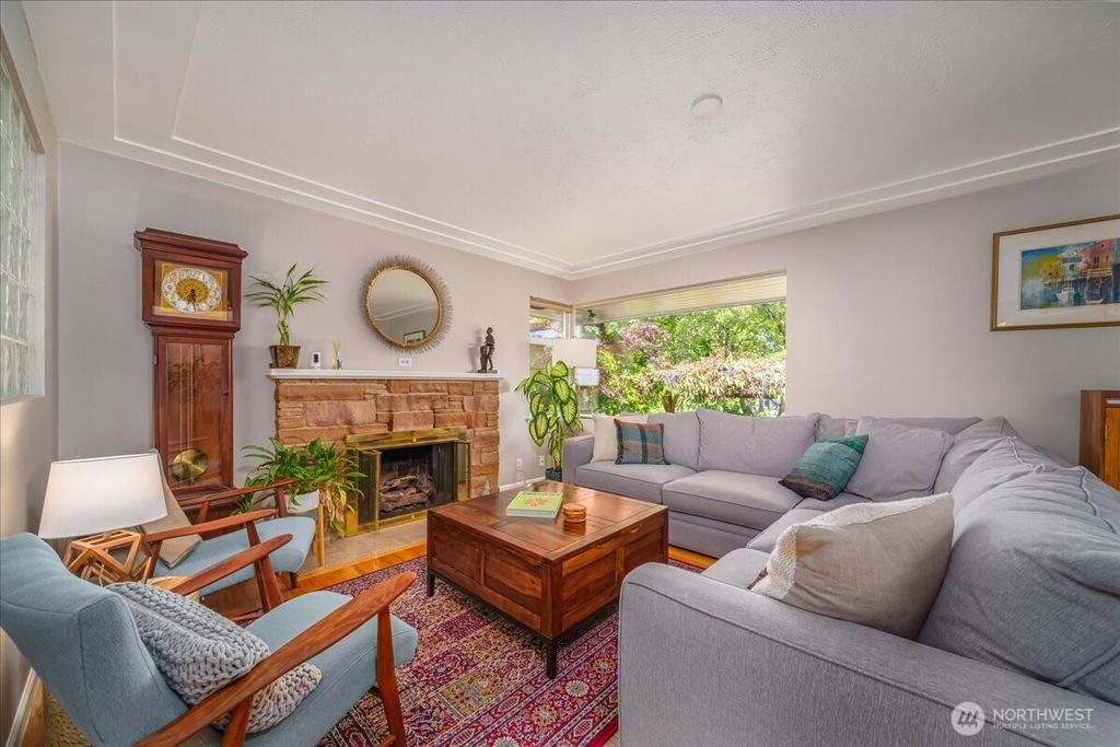 Photo of 5015 SW Prince Street, Seattle, WA 98116 (MLS # 2364279)
