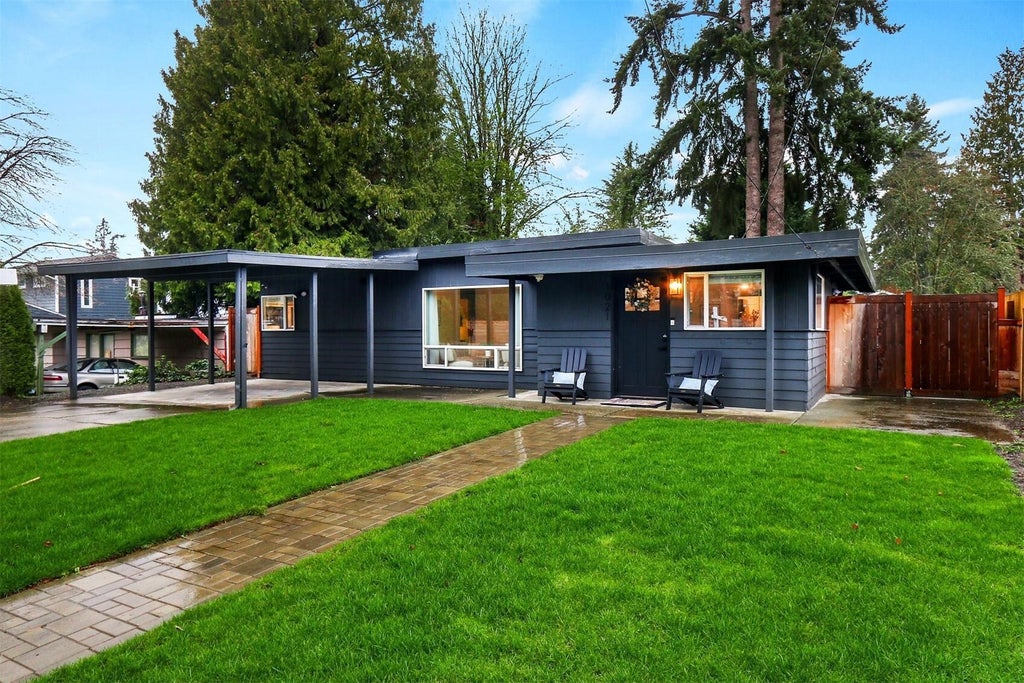 Photo of 1021 Walnut Street, Edmonds, WA 98020 (MLS # 2599007)