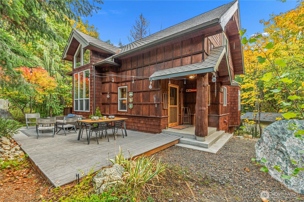 Photo of 12267 Pine Ridge Drive, Peshastin, WA 98847 (MLS # 2593720)