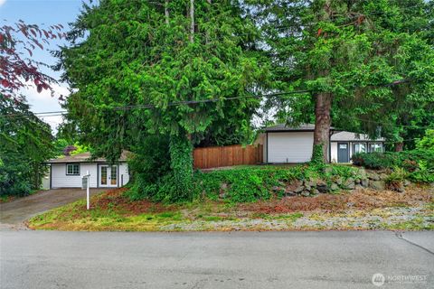 Photo of 1210 E Seattle St, Kent, WA 98030 (MLS # 2544296)
