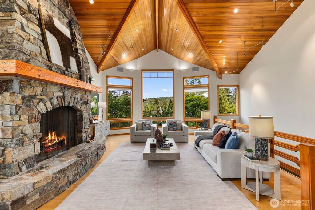 Photo of 3109 181st Avenue NE, Redmond, WA 98052 (MLS # 2482309)