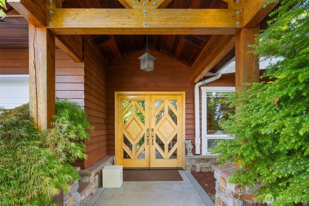 Photo of 3109 181st Avenue NE, Redmond, WA 98052 (MLS # 2482309)