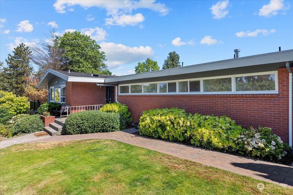 Photo of 7001 S Lakeridge Drive, Seattle, WA 98178 (MLS # 2269882)