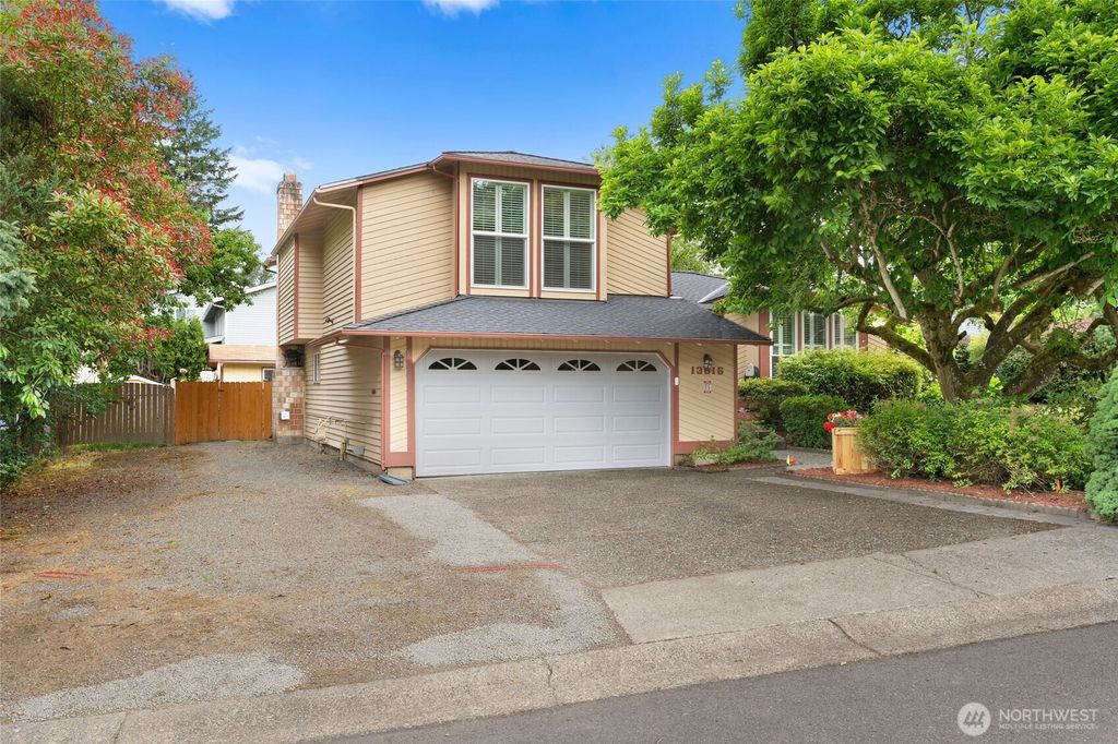 Photo of 13616 SE 239th Street, Kent, WA 98042 (MLS # 2396306)