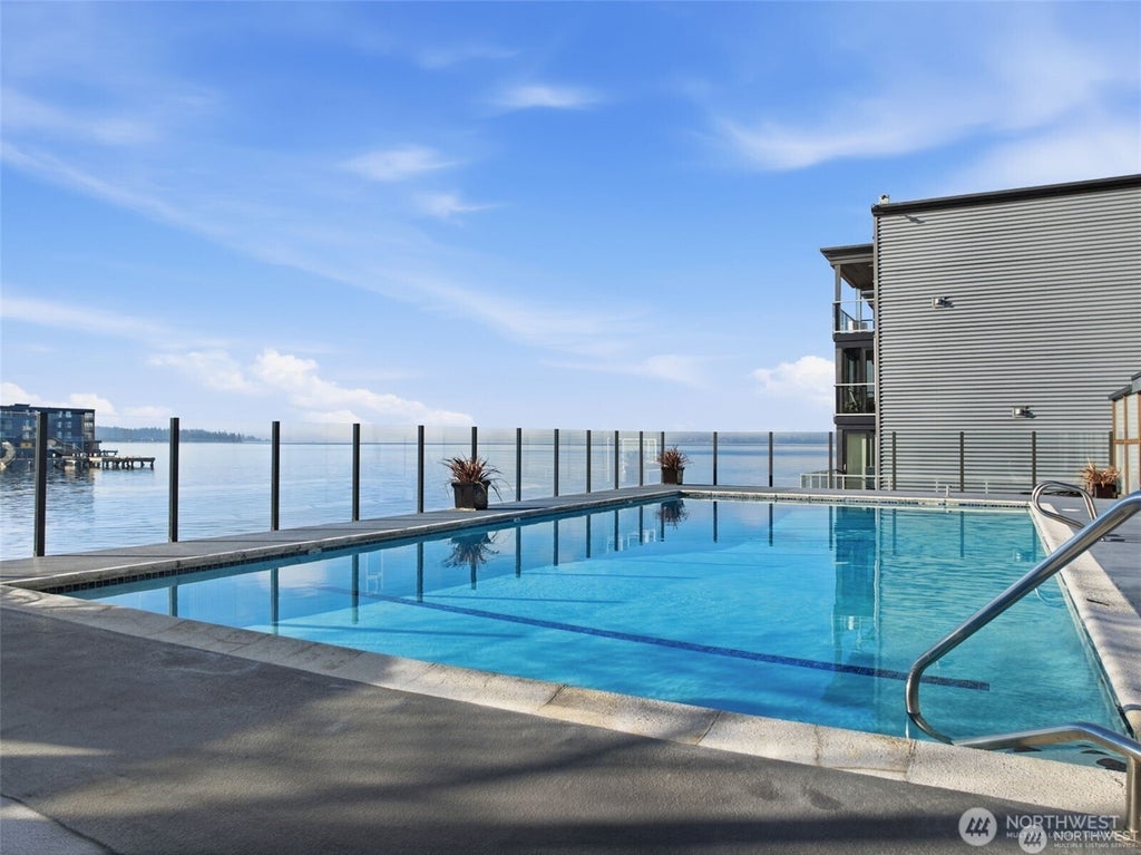 Photo of 515 Lake Street ST S #102, Kirkland, WA 98033 (MLS # 2551024)