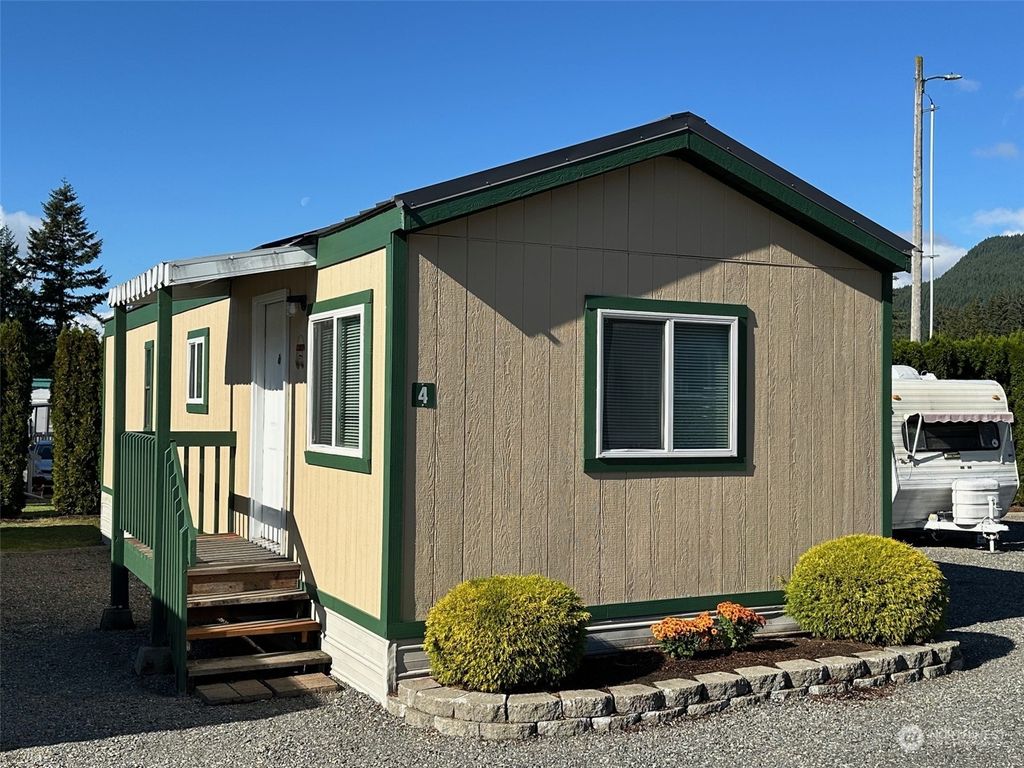 Photo of 45800 SE North Bend Way #4, North Bend, WA 98045 (MLS # 2305238)