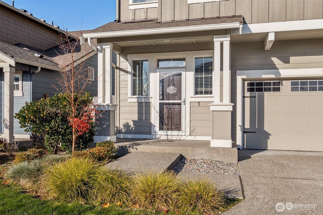 6930 Oleander Ave NE