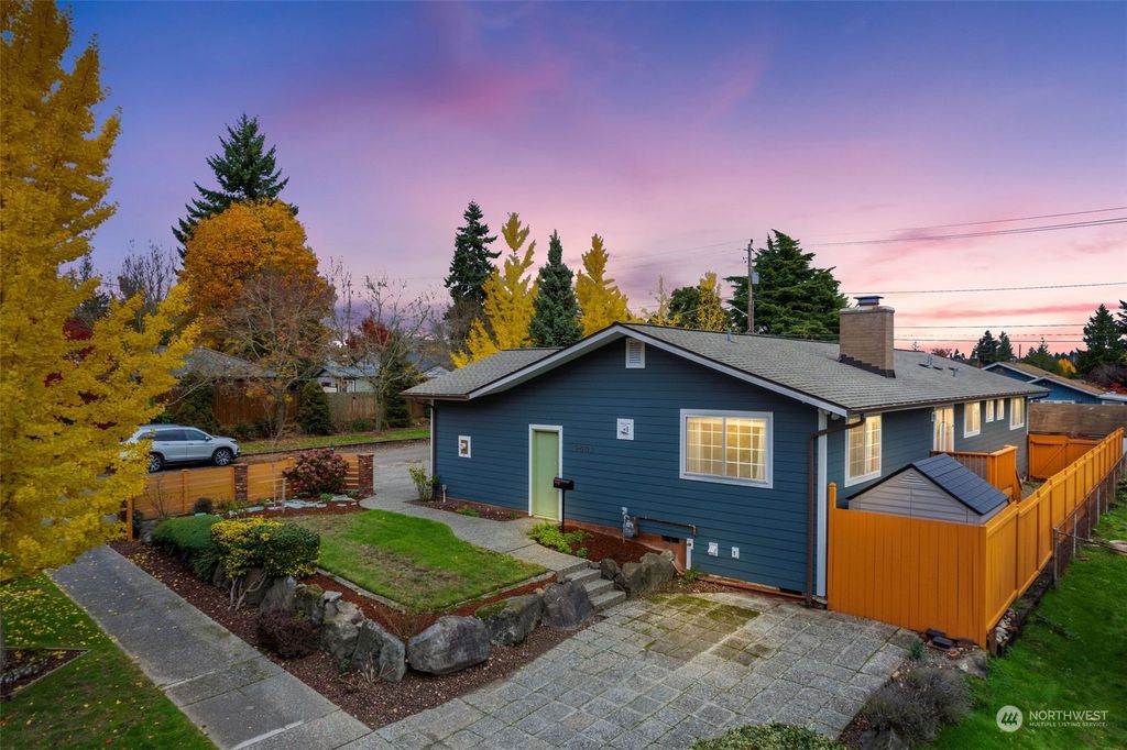 Photo of 9002 34th Avenue SW, Seattle, WA 98126 (MLS # 2178566)