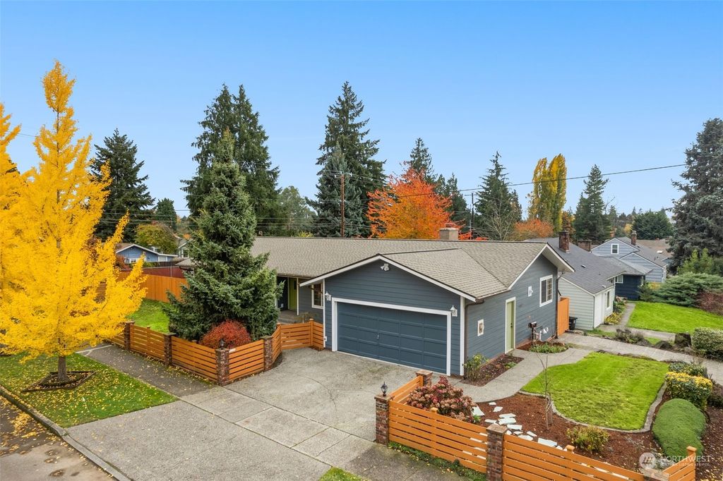 Photo of 9002 34th Avenue SW, Seattle, WA 98126 (MLS # 2178566)