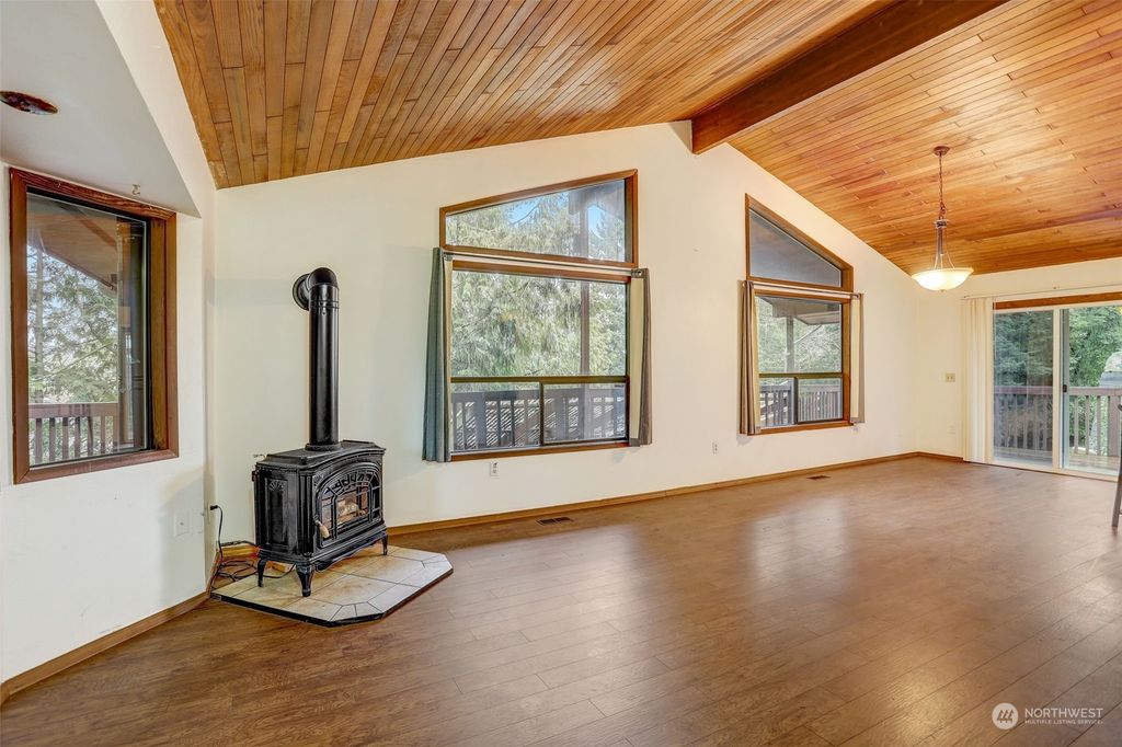 Photo of 3232 S 164th Street, SeaTac, WA 98188 (MLS # 2196212)