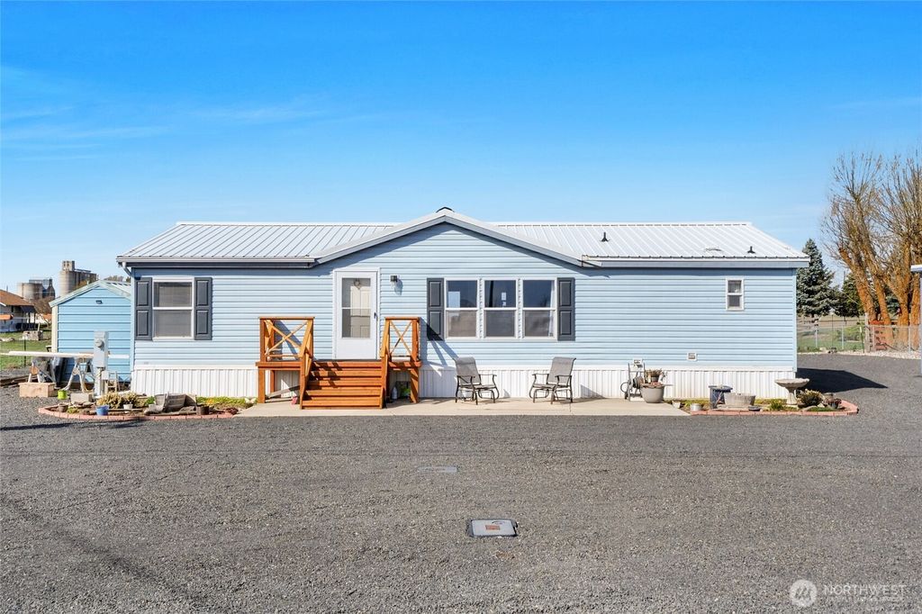 Photo of 365 NE Adams Road, Creston, WA 99117 (MLS # 2499569)