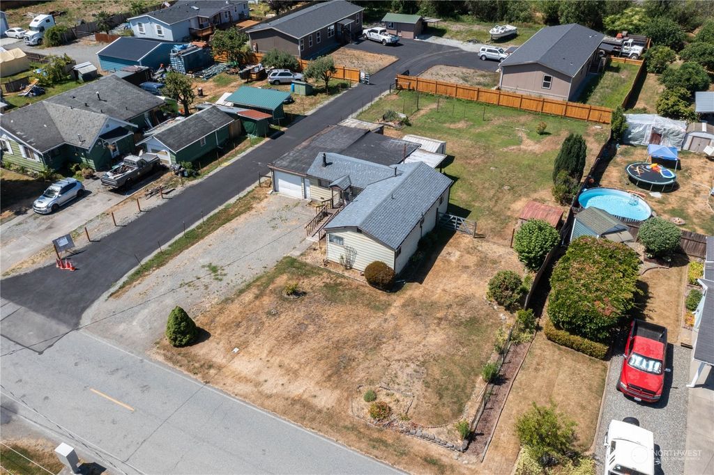 Photo of 108 Butte Avenue, Pacific, WA 98047 (MLS # 2143486)