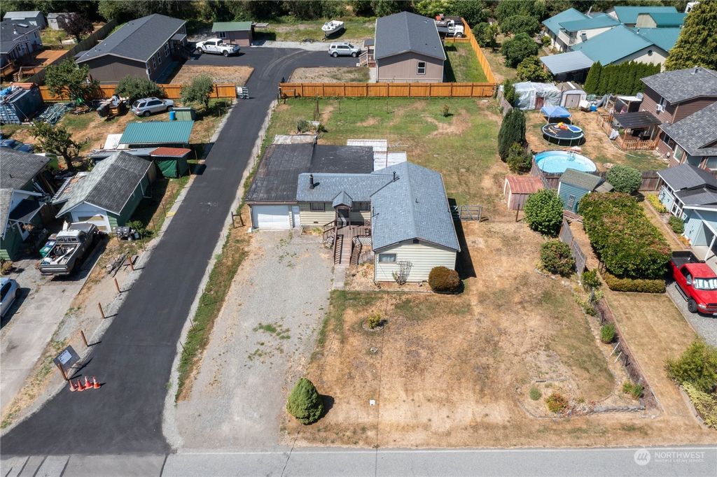 Photo of 108 Butte Avenue, Pacific, WA 98047 (MLS # 2143486)