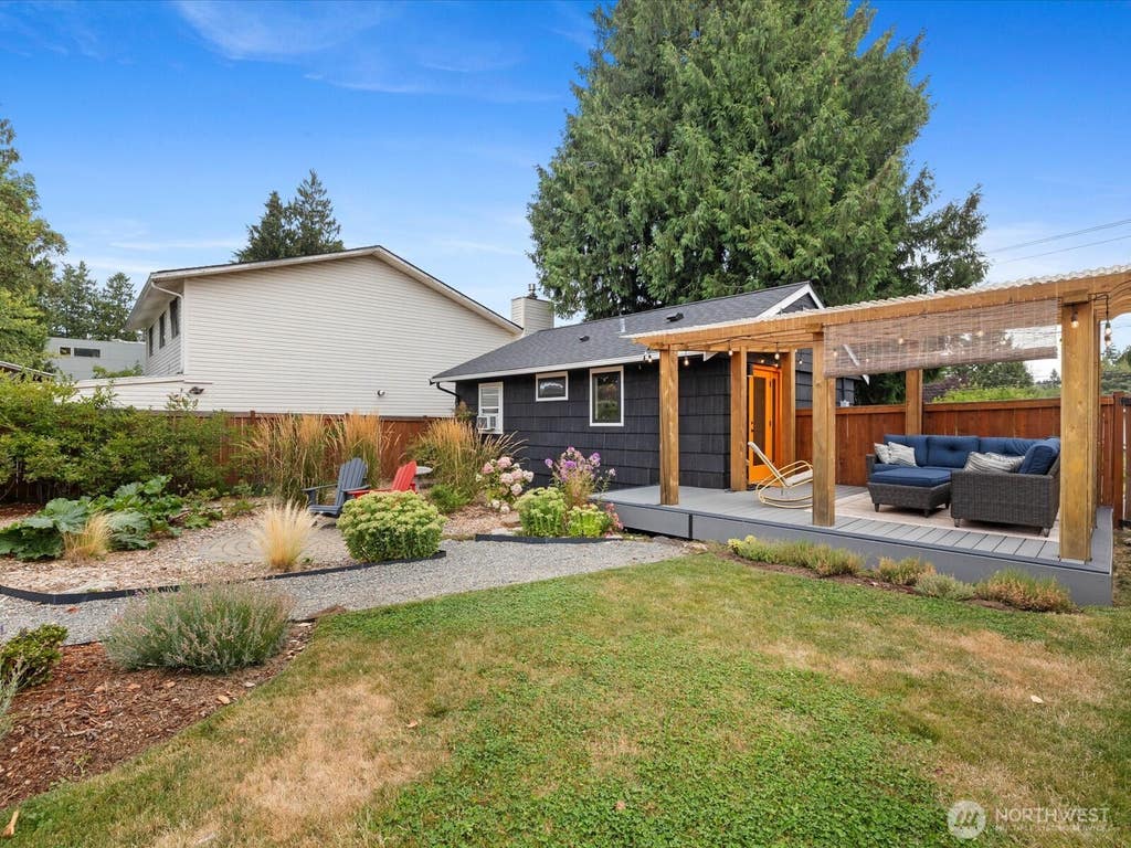 Photo of 7559 19th Avenue SW, Seattle, WA 98106 (MLS # 2568464)