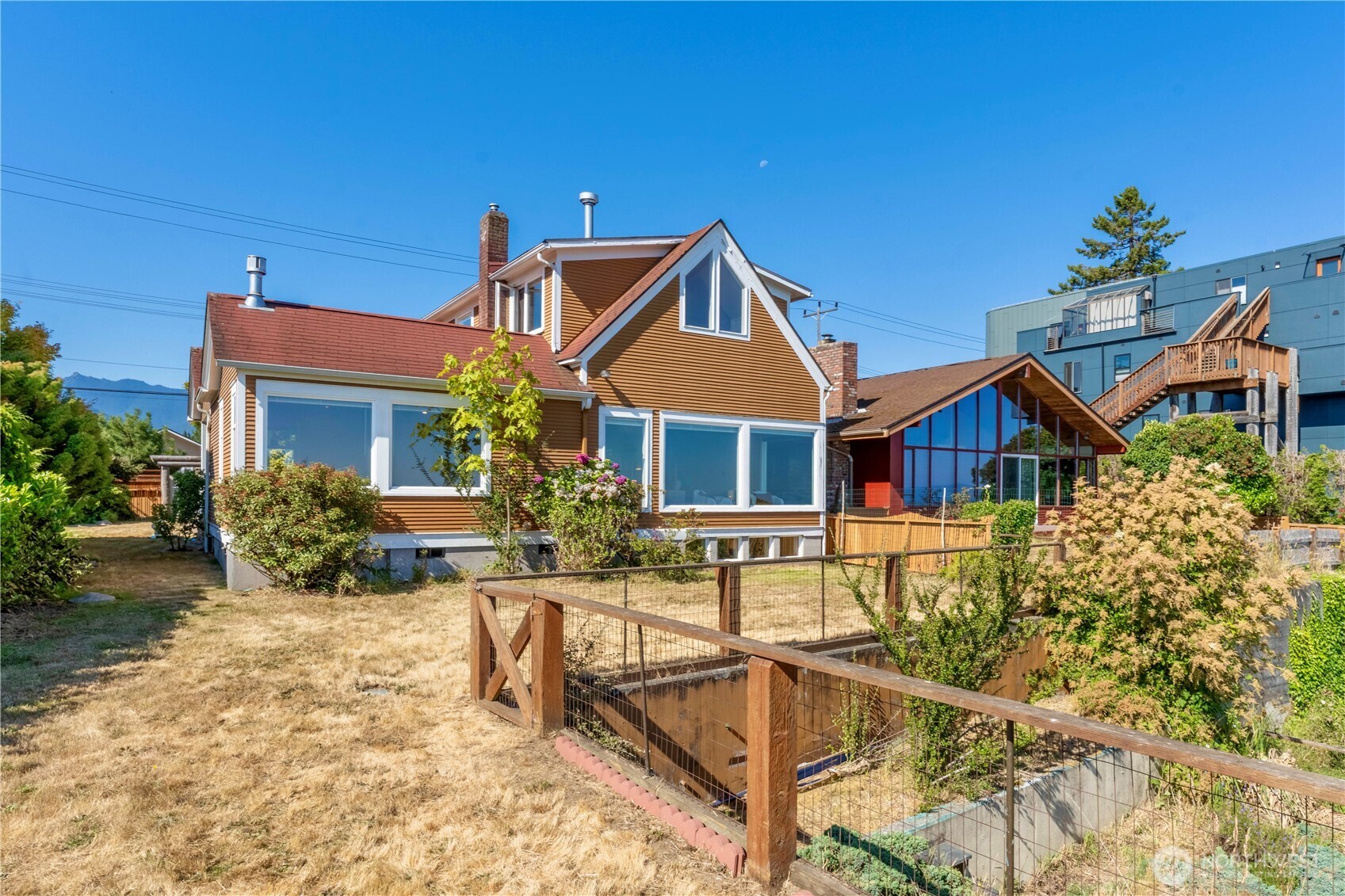 220 W 2nd Street