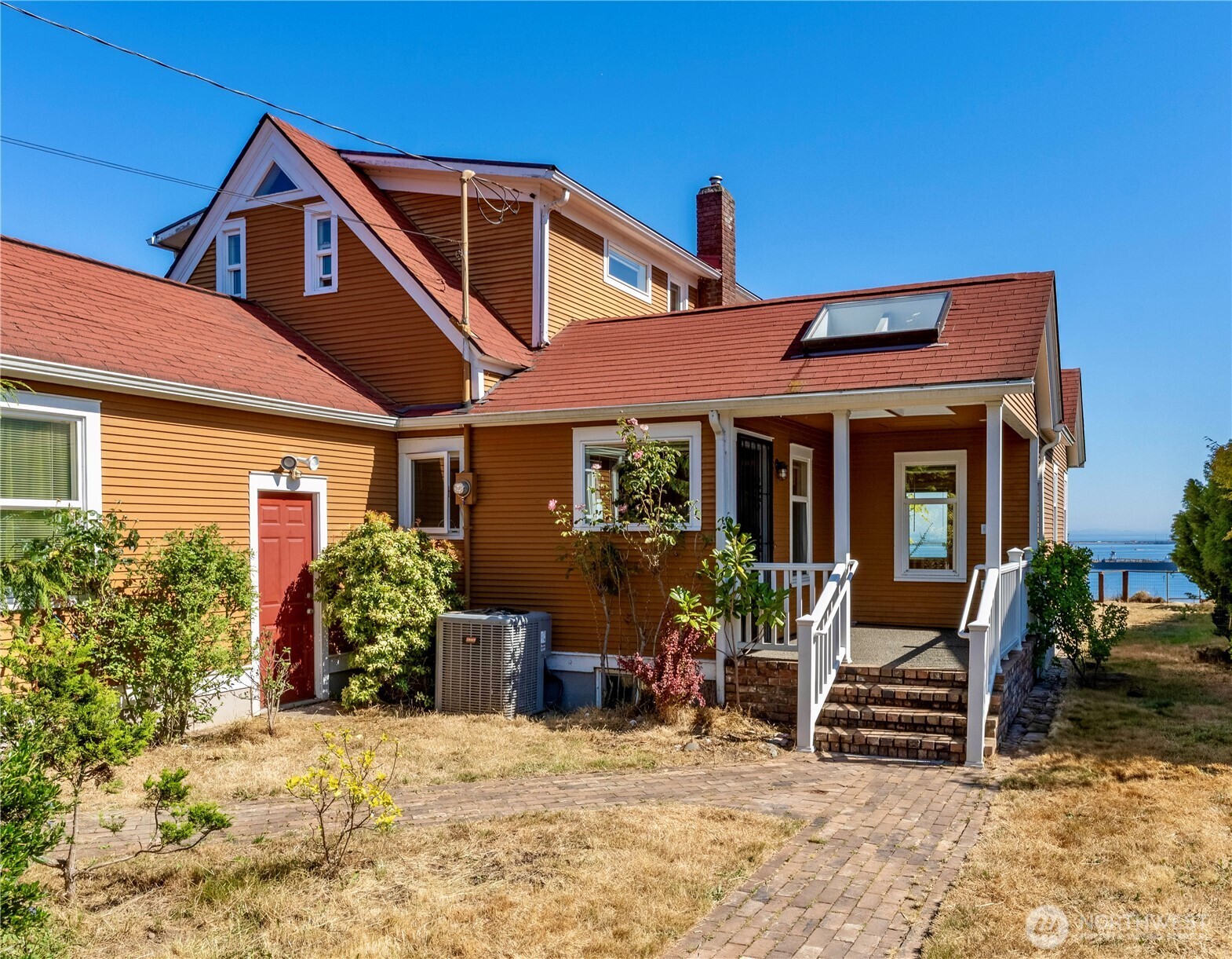 220 W 2nd Street