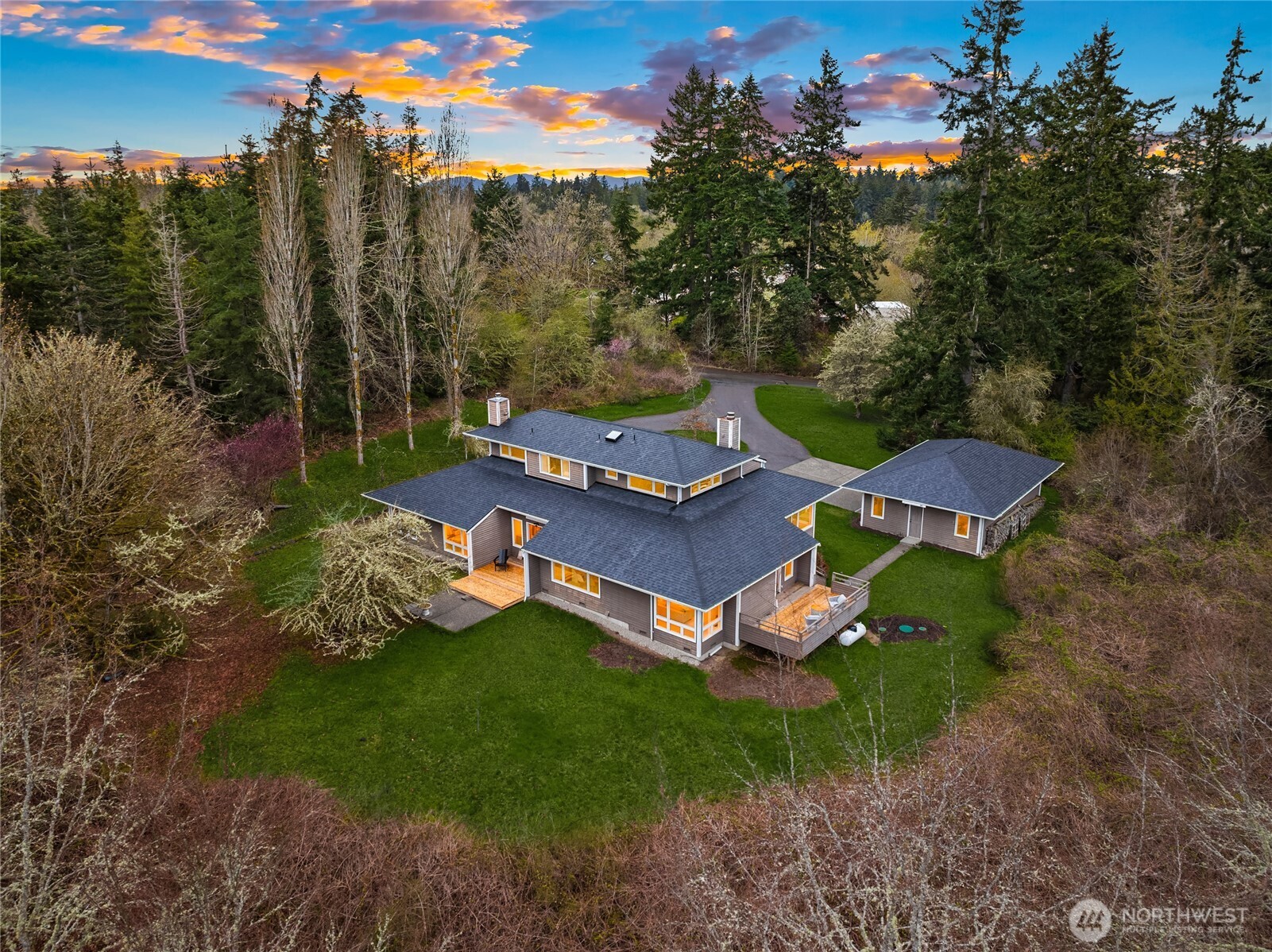 10123 NE Kitsap Street