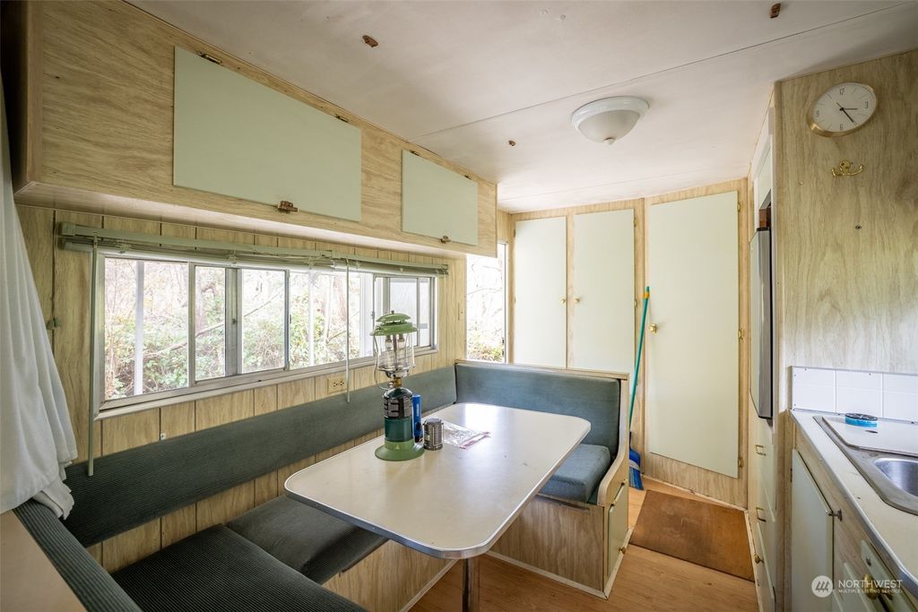listing image 9367425662503267621