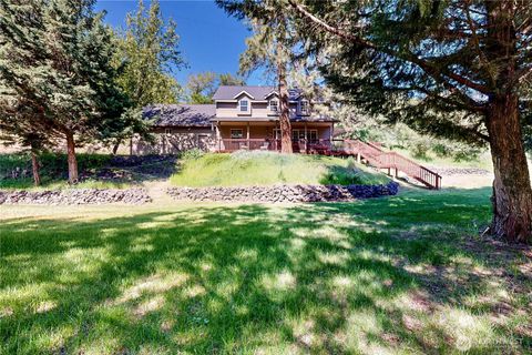 Photo of 18 Blue Creek Road, Walla Walla, WA 99362 (MLS # 2372004)