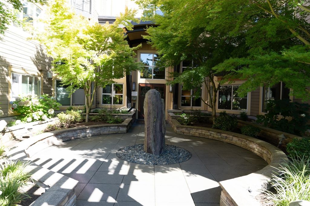 Photo of 15700 116th Avenue NE #201, Bothell, WA 98011 (MLS # 2147404)