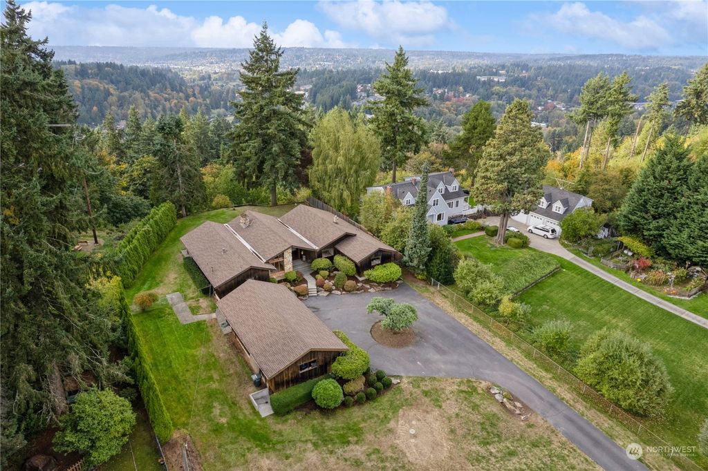 Photo of 16307 104th Avenue NE, Bothell, WA 98011 (MLS # 2174045)