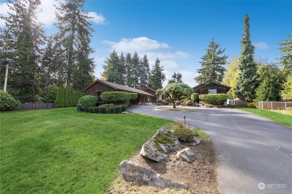 Photo of 16307 104th Avenue NE, Bothell, WA 98011 (MLS # 2174045)