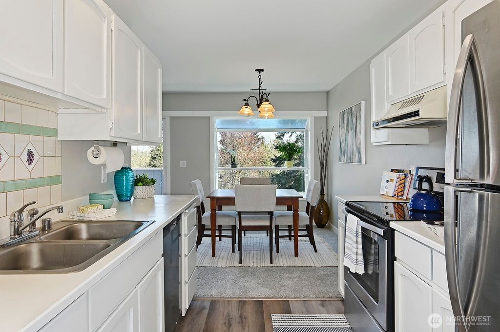 Photo of 4120 212th Street SW #B301, Mountlake Terrace, WA 98043 (MLS # 2504912)