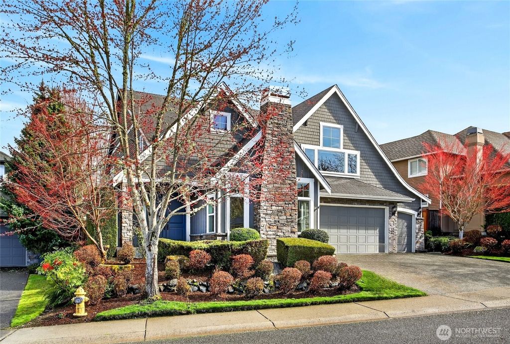 Photo of 202 259th Avenue NE, Sammamish, WA 98074 (MLS # 2494244)