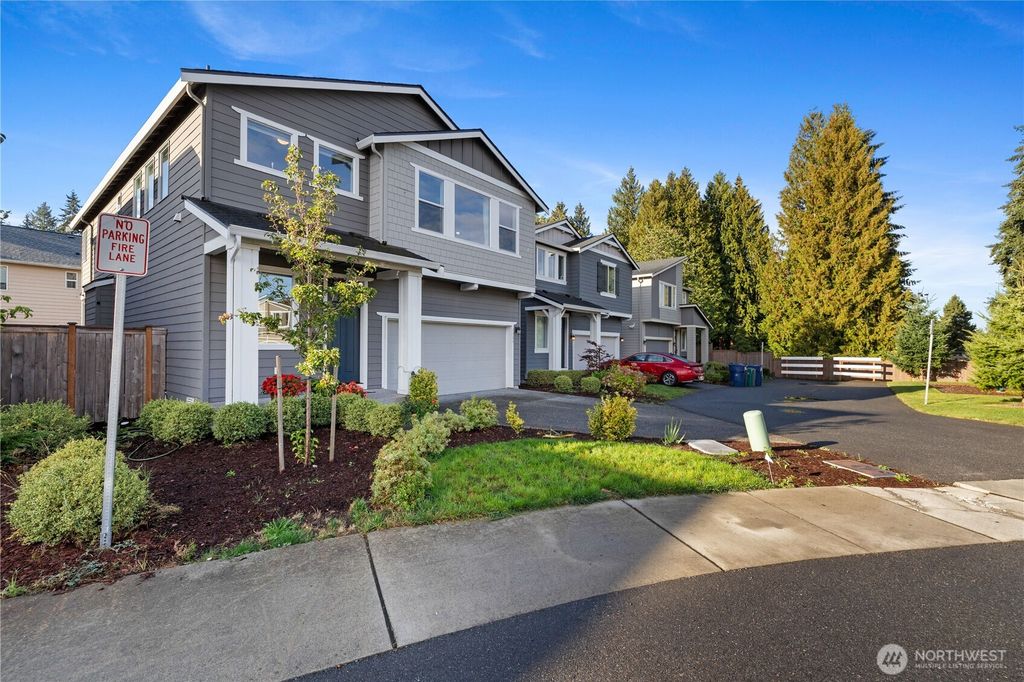 Photo of 1124 133rd Place SW, Everett, WA 98204 (MLS # 2439693)