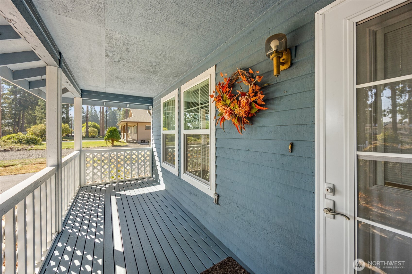 7123 Lakeside Street SW