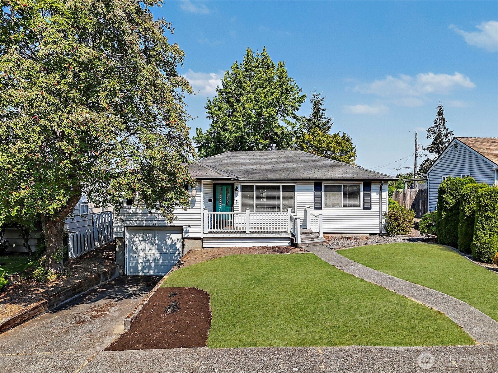 5313 N 43rd Street