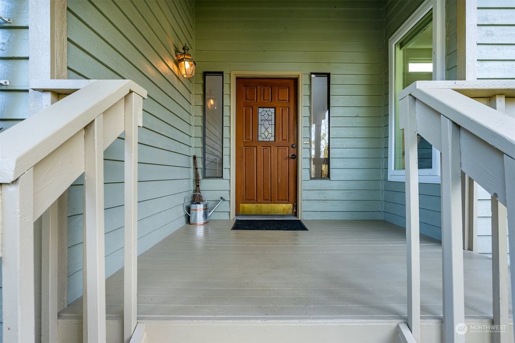 Photo of 14629 SE 274th Court, Kent, WA 98042 (MLS # 2188837)