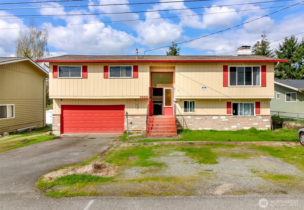 Photo of 1005 E Guiberson Street, Kent, WA 98030 (MLS # 2354124)