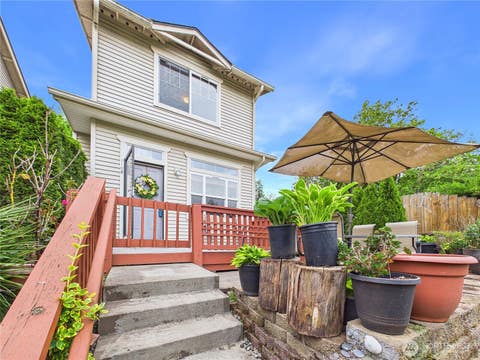 Photo of 1108 S 207th Street, SeaTac, WA 98198 (MLS # 2563400)