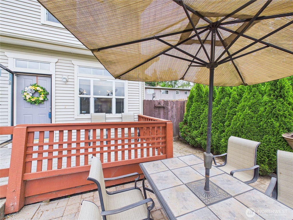 Photo of 1108 S 207th Street, SeaTac, WA 98198 (MLS # 2563400)