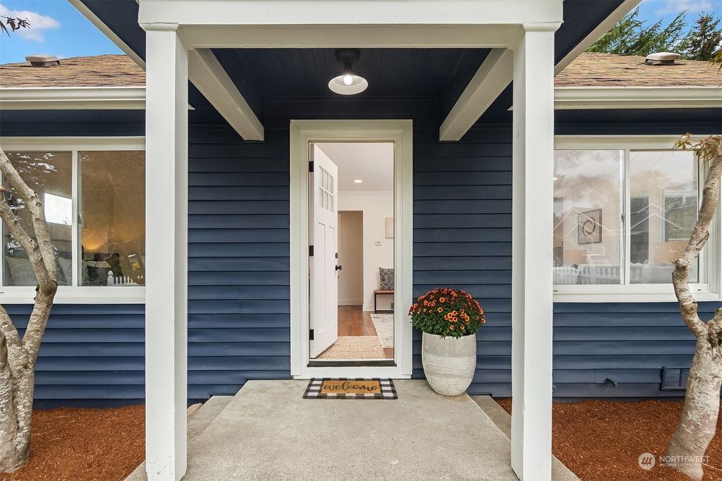 Photo of 2600 NE 20th Street, Renton, WA 98056 (MLS # 2011536)